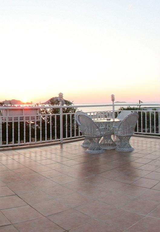 Victoria Suite Hotel & Spa 图尔古特雷斯 外观 照片