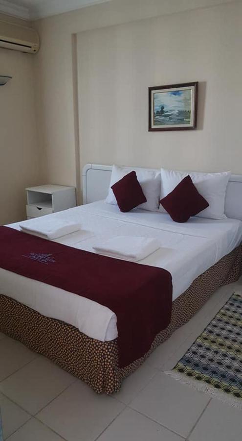 Victoria Suite Hotel & Spa 图尔古特雷斯 外观 照片